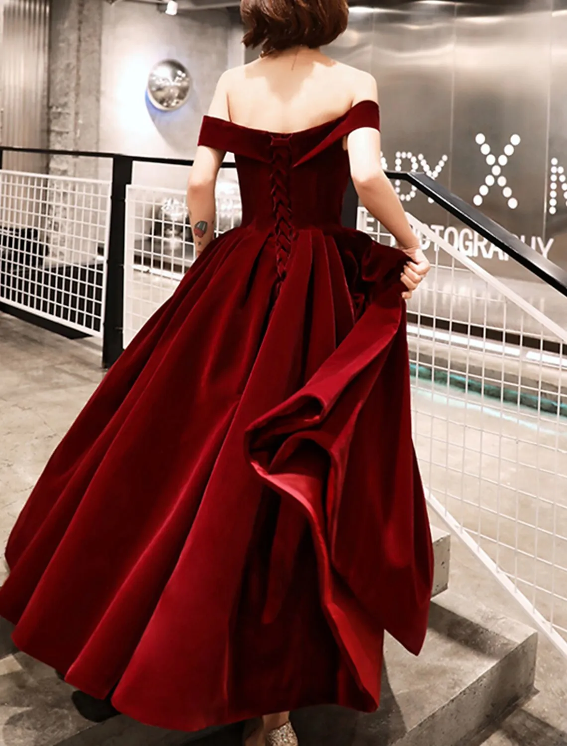 Aimishang   A-Line Evening Gown Elegant Dress Wedding Guest Ankle Length Short Sleeve Off Shoulder Velvet with Sleek